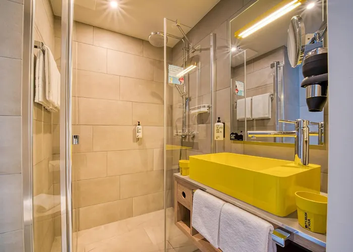 Vienna House Easy By Wyndham 3*