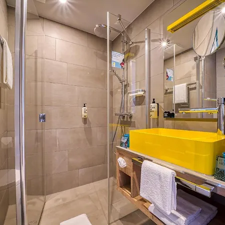 Vienna House Easy By Wyndham 3*