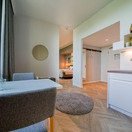 Готель Vienna House Easy By Wyndham 3*