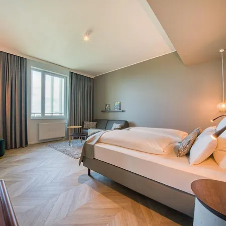 Готель Vienna House Easy By Wyndham 3*