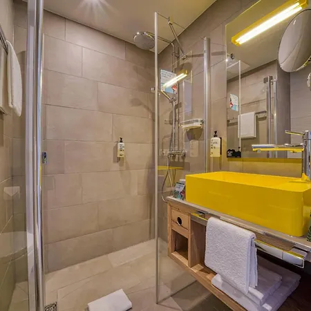 Hotel Vienna House Easy By Wyndham 3*