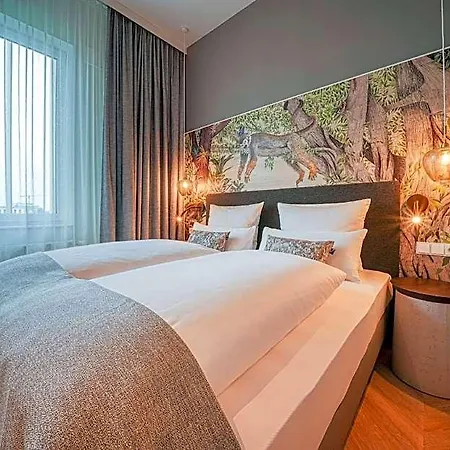 Vienna House Easy By Wyndham 3*